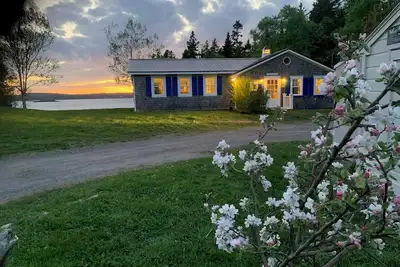 Image de Cottage Starfish: vue sur l'océan, sentier pédestre Au-dessus de la côte avec Nouveau La chambre principale 2018