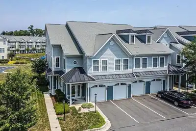 Image de Waterfront Marina Home on Private Golf Resort & Pool - 4 miles to Oc Boardwalk