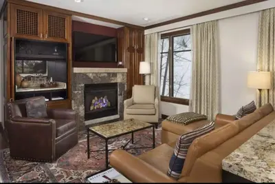 Image de 3 bed Aspen Ritz Carlton Dec 20-27, 2025 ski in ski out