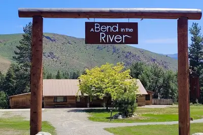 Image de A Bend in the River Lodge - Dog Friendly and Next to the River, 3 Bedroom Option