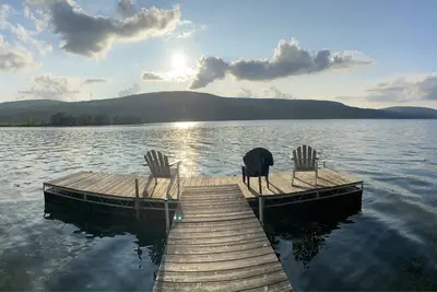 Image de 2 bedrooms, 1 Queen size sleeper sofa, 1 Bathroom - Sleeps 6