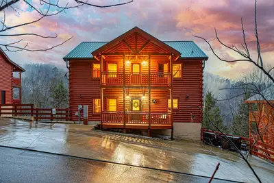 Image de Heated In-Cabin Pool~Game Room~Theatre~Views