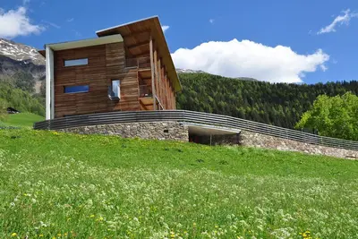 Image de Modern alpine architecture in South Tyrol, vacation apartment with panoramic views