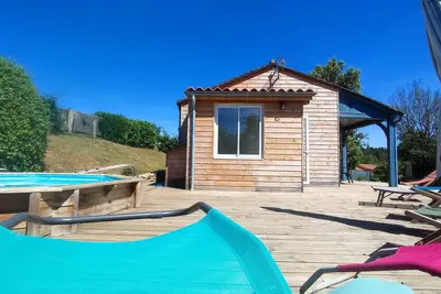 Image de Maison privée clôturée, piscine hors-sol semi-enterrée et spa à 5mn de Sarlat