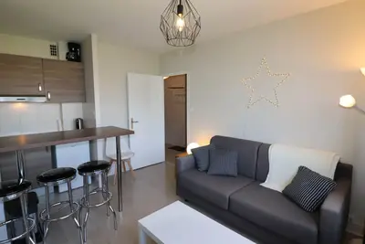 Image de Annecy - Appartement 2 pièces rénové, proche lac et centre-ville, avec parking