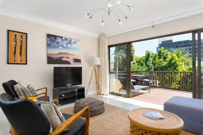 Image de Sunny Sea Point Apartment with Private Balcony