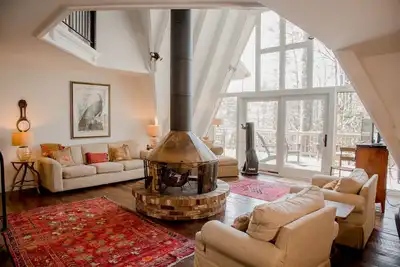 Image de Laurel Cottage- Close to Downtown Charming A-Frame Retreat