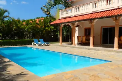 Image de Guest-friendly 5bd villa with private pool, near beach, A\/C, cable Tv, internet!
