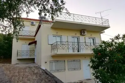 Image de Marvellous seaview green residence in Mani's heart
