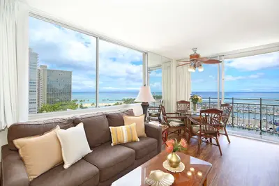 Image de Waikiki Ocean, Lagoon & Marina Views! Short Walk to Beach, Restaurants & More