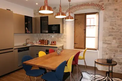 Image de Luxury Apartment in a building from the 15th century