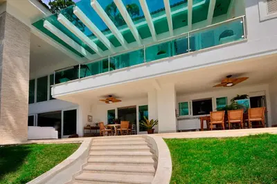 Image de Ang046 - Magnifique villa en bord de mer à Angra dos Reis