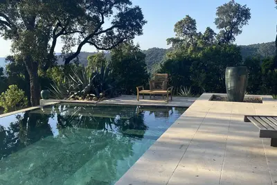 Image de maison site exceptionnel sur 10 Ha vue mer panoramique sur le golfe de St-Tropez