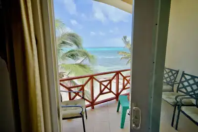 Image de Miramar #6 Perfect Caribbean views plus a pool, pier, palapa, kayaks, & more!