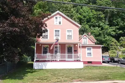 Image de Spotless 3 Br Se Connecticut near 2 Casinos and area attractions.