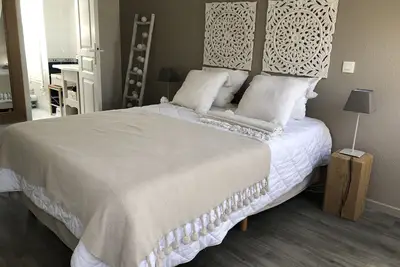 Image de Duplex  avec belle terrasse dans résidence calme entre plage et Port Crouesty.