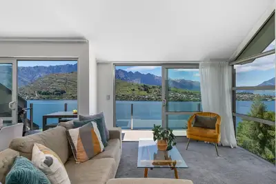 Image de Remarkable Hideaway | Stunning Views | Fire