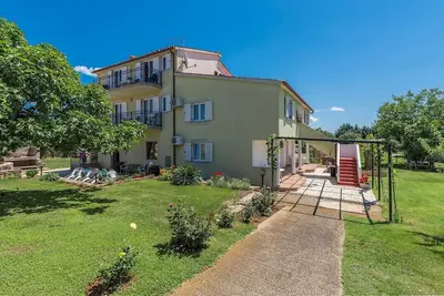 Image de Stanko Fazana / Three-Bedroom with Balcony A5