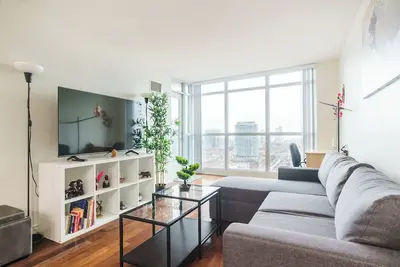 Image de Luxury 2br Condo in Downton, Steps to Subway