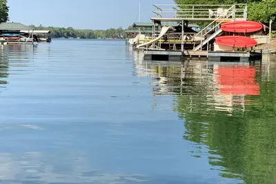 Image de Perfect getaway on emerald Lake Keowee, the cleanest lake in the Southeast.