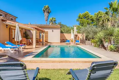 Image de Maison de vacances \"Cas Padrins de Campos\" avec vue montagne, piscine et terrasse