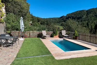 Image de Appartement 'Wiesenheim - Romantique' avec vue sur les montagnes, piscine partagée et Wi-Fi
