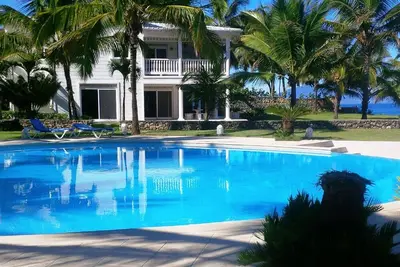 Image de 2bd groundfloor condo with sea-views in quiet oceanfront resort