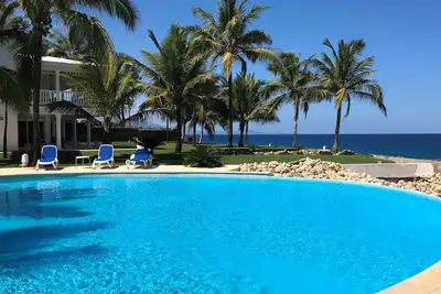 Image de 2bd condo with sea views, pool, gated oceanfront residence, washer\/dryer