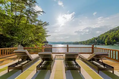 Image de Burton Bass Lodge - Newly renovated family retreat in Murray Cove, Lake Burton.