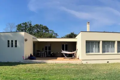 Image de Maison d'architecte, grand terrain, calme proche des plages et centre Soulac