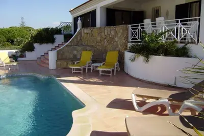 Image de Villa Dunas Douradas - Villa ultra moderne de 4 chambres - Terrasse sur le toit - Escapade luxueuse