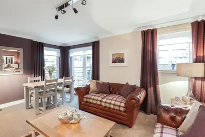 Image de 2 Bedroom Apartment, Quiet area with lift & parking