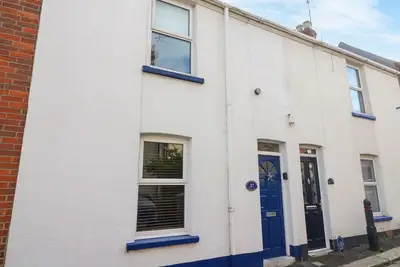 Image de South Harbour Cottage, pet friendly, with open fire in Weymouth