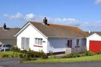 Image de Modern 3 Bedroom bungalow. Easy access to beaches & towns of Tenby & Pembroke