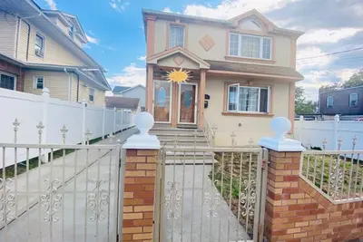 Image de Quick rides to Jfk, train station, malls & casino.