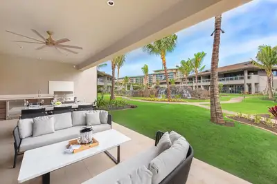 Image de Klvr welcomes you to Honua Kai Luana 11b Oceanfront Resort Resort and Pool view