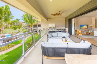 Image de Klvr welcomes you to Honua Kai Luana 11c Oceanfront Resort Resort and Pool view