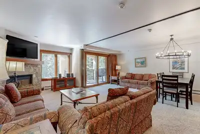 Image de Family-Friendly Chalet in Ski-In/Ski-Out Complex w/ Shared Pool, Hot Tubs, WiFi