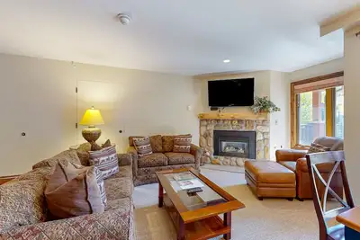 Image de Lionshead Villa with hot tubs & pool in a ski-in/ski-out complex