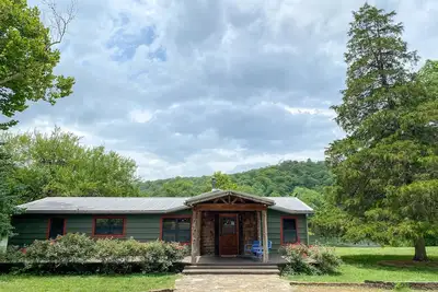 Image de Riverfront House, Sleeps 10, at Wildcat Shoals Boat Ramp, Excellent Bank Fishing