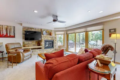 Image de Lionshead Villa w/Fireplace/WiFi/Shared Hot Tubs/Pool in Ski-In/Ski-Out Complex