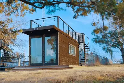 Image de *Pickelball* The Bluebonnet-Container Home!