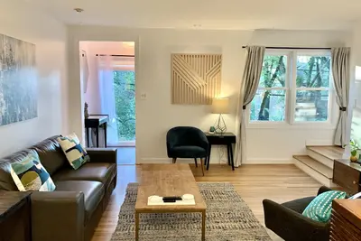 Image de Private Townhome near Piedmont Park | Walkable Midtown Location