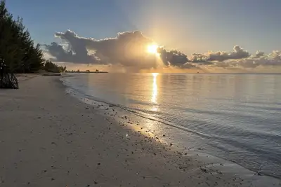Image de Spacious 3 Bed, 2 Bath Winter escape, near beach, includes car