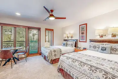 Image de Family-friendly, ski-in/out condo with fast WiFi & shared pool/hot tubs/laundry