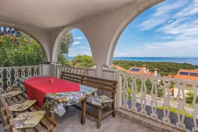 Bel appartement à Mali Losinj