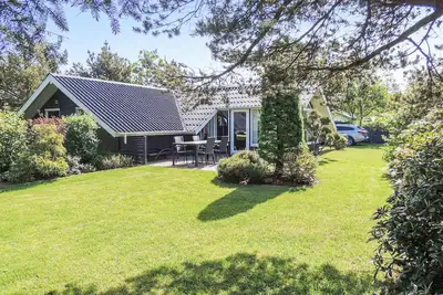 Image de Maison confortable à Hemmet avec WiFi