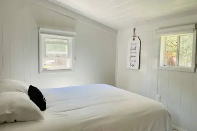 Image de West Lake Okoboji Scout Cottage