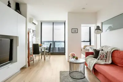 Image de Vision | Skyline View Cbd Apartment