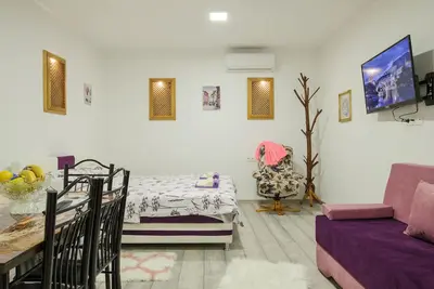 Image de Condo Lavenda home with a sence of nature